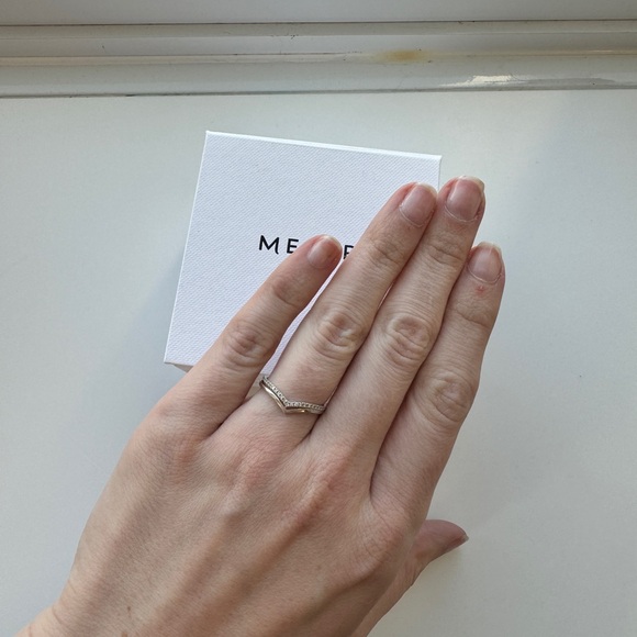 Mejuri wishbone ring set - white gold and diamonds - Picture 3 of 9